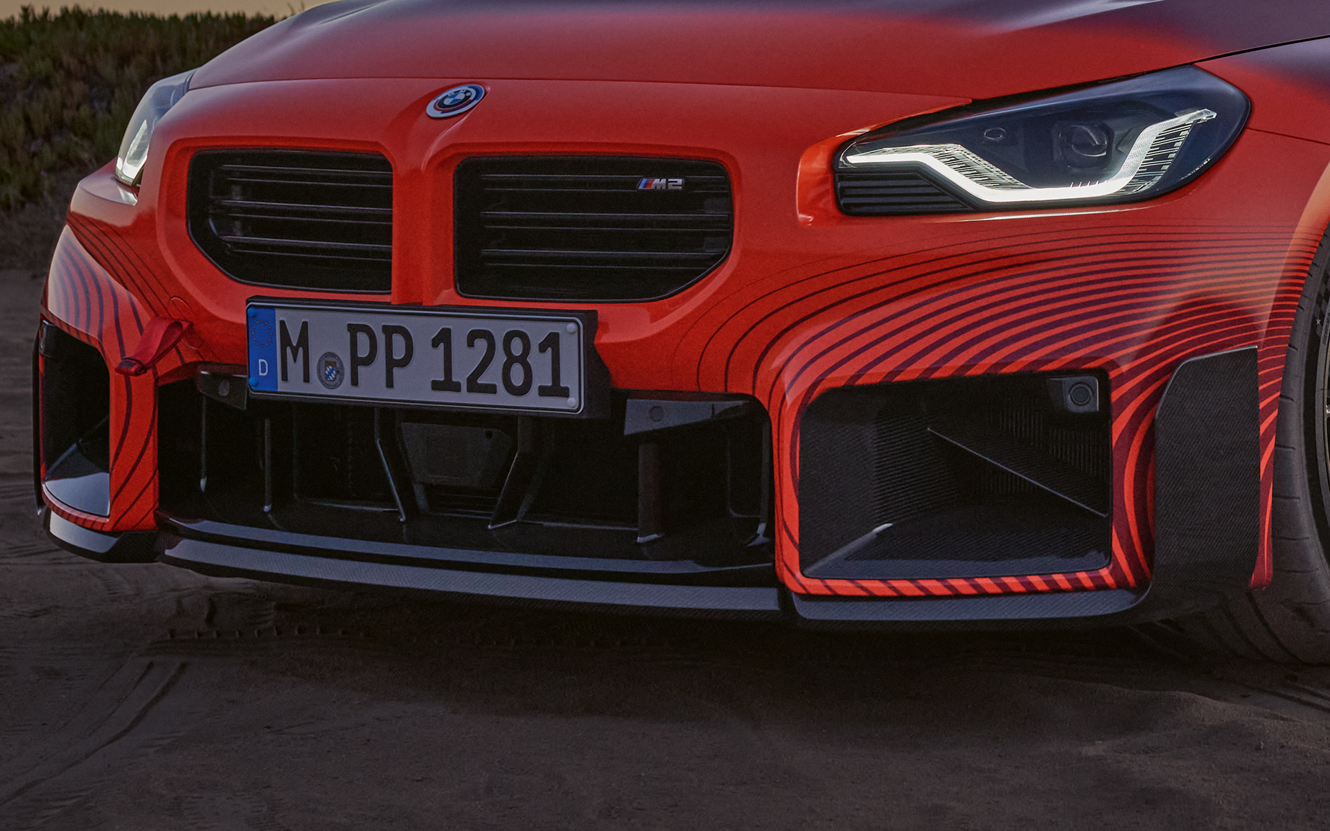 BMW M2 Coupé G87 BMW M Performance Parts M Performance frontspoiler i carbon BMW M2 Coupé G87 2023 BMW M Performance Parts M Performance frontspoiler i carbon