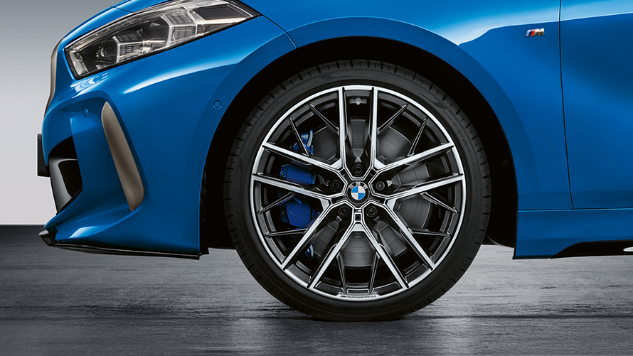 BMW M Performance med dobbelteger 555 M Bicolor BMW sommerkomplethjul BMW M Performance med dobbelteger 555 M Bicolor BMW sommerkomplethjul