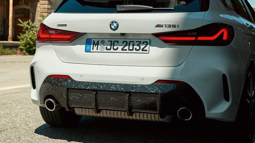 BMW M Performance bagdiffusor i kulfiber BMW M Performance bagdiffusor i kulfiber BMW sommertilbud