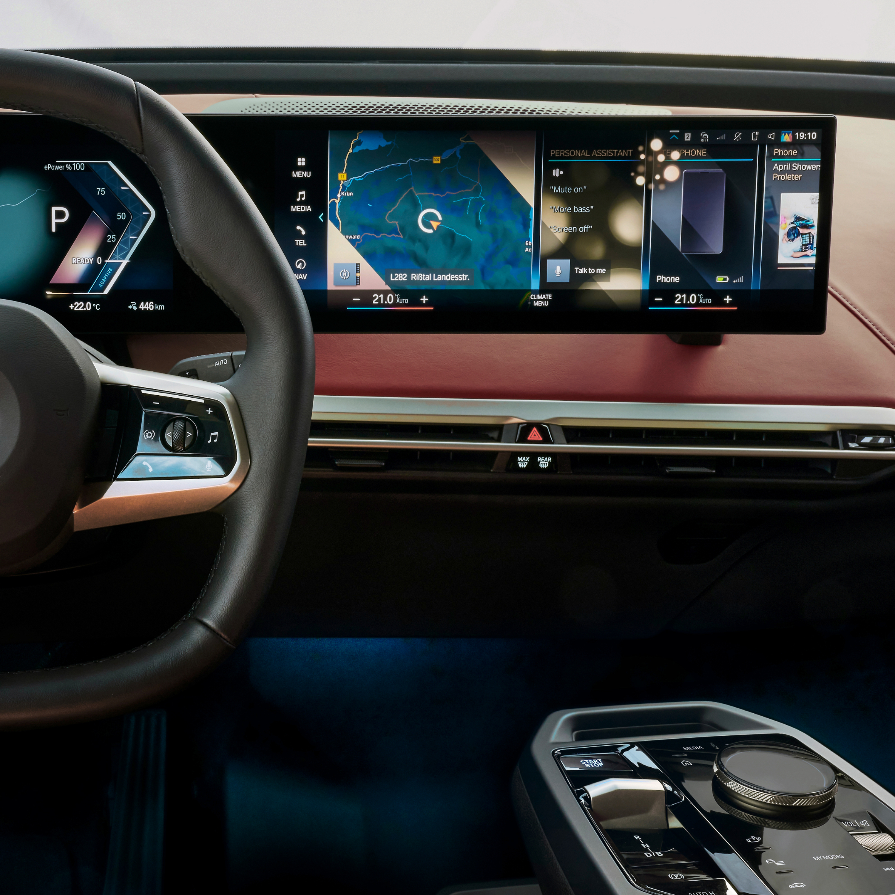 Detalje med BMW skærm med apps