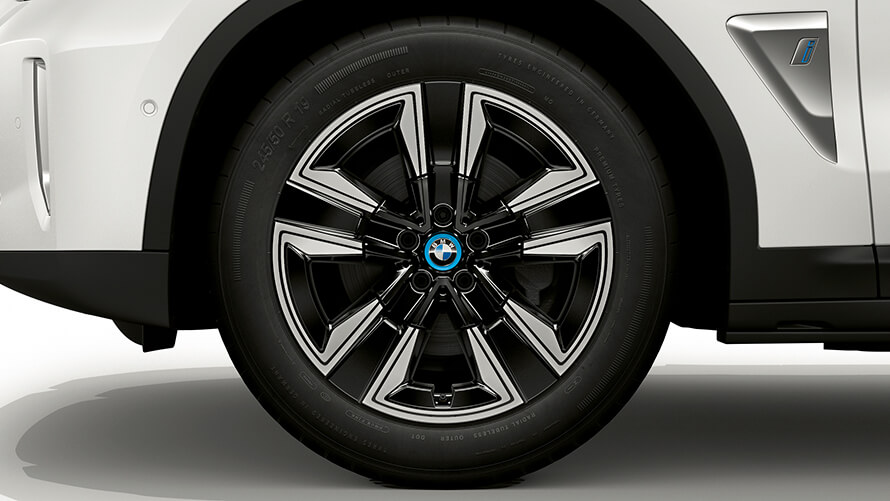  19'' BMW Aerodynamikfälgar Dubbelekaer 842 Bicolor (Jet Black, glanssvarvade), komplett uppsättning vinterhjul.
