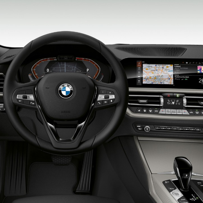 BMW 3-serie Sedan, Model Advantage-cockpit. Nærbillede af cockpit i BMW 3-serie Sedan set forfra, med Model Advantage-udstyr.