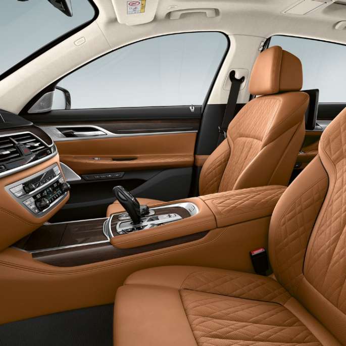 BMW 7-serie Sedan med eksteriør i Pure Excellence-design, læderindtræk BMW 7-serie Sedan med eksteriør i Pure Excellence-design, læderindtræk Nappa