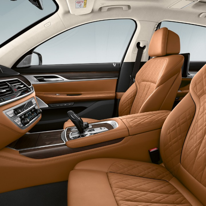 BMW 7-serie Sedan med eksteriør i Pure Excellence-design, læderindtræk BMW 7-serie Sedan med eksteriør i Pure Excellence-design, læderindtræk Nappa